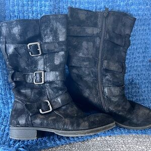 Black distressed look low motorcycle look boots